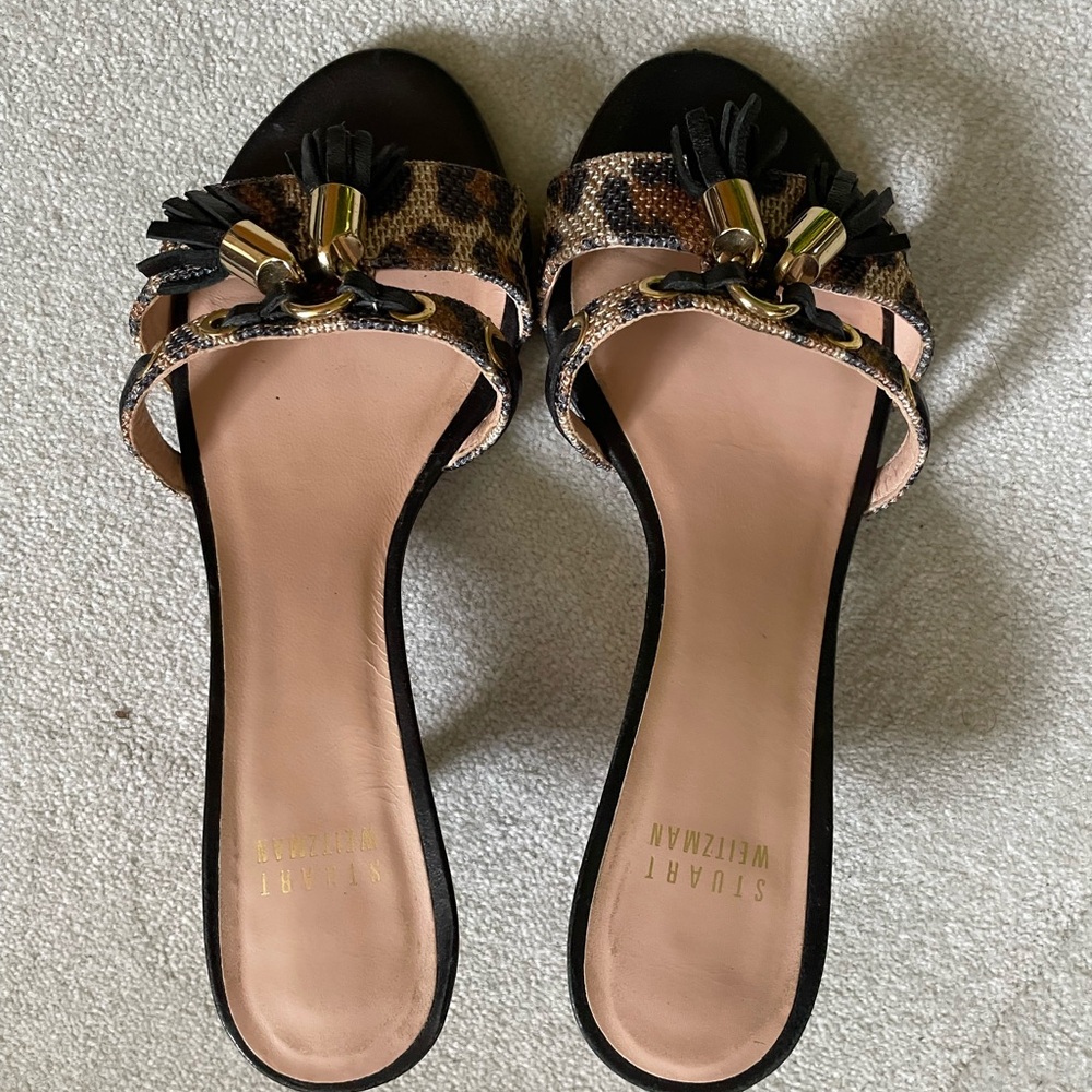 Size6 StuartWeitzman leather sandalsSmall thin heel Good condition Cute details